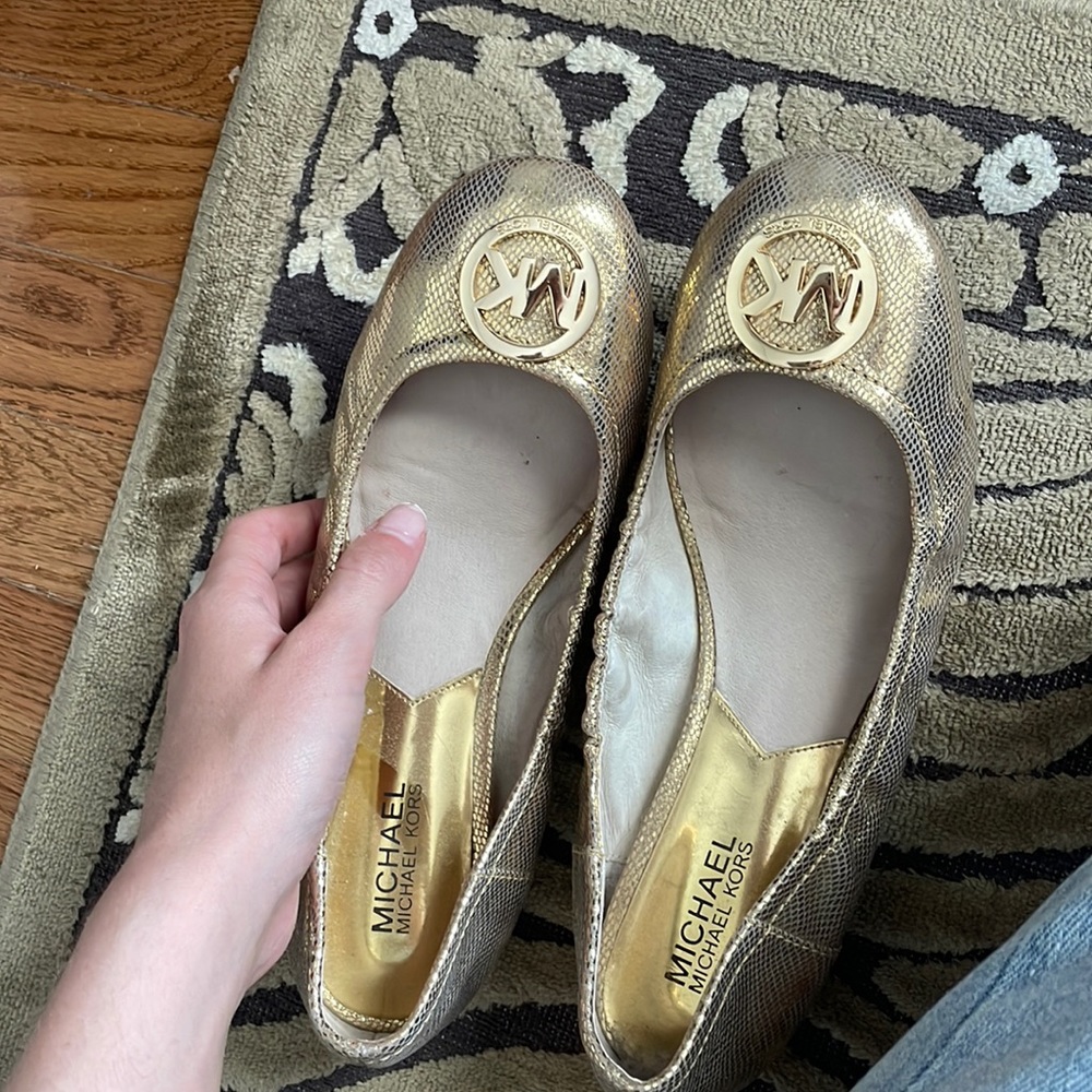 Micheal Kors Gold flats